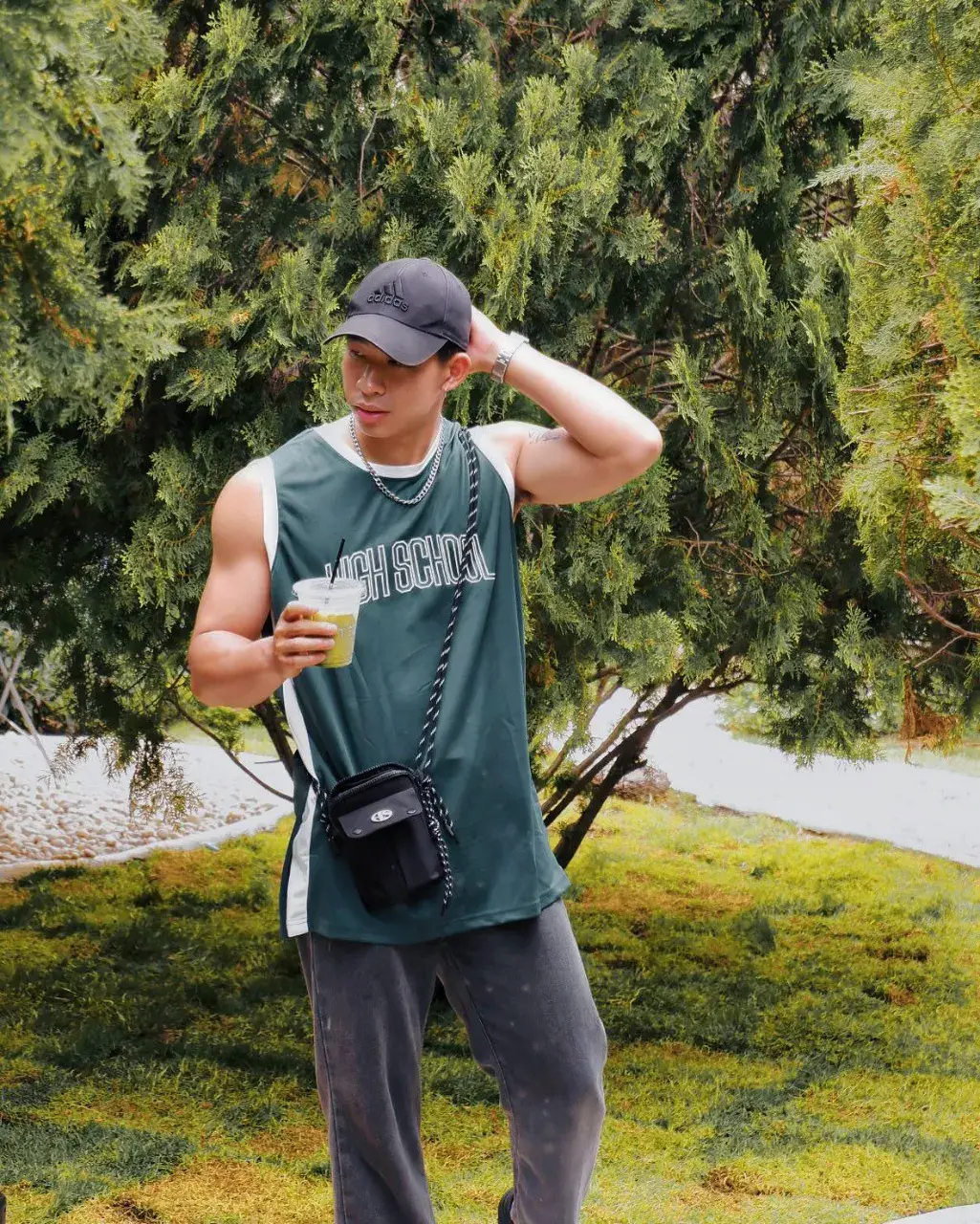 แซ่บยันปลายลิ้น