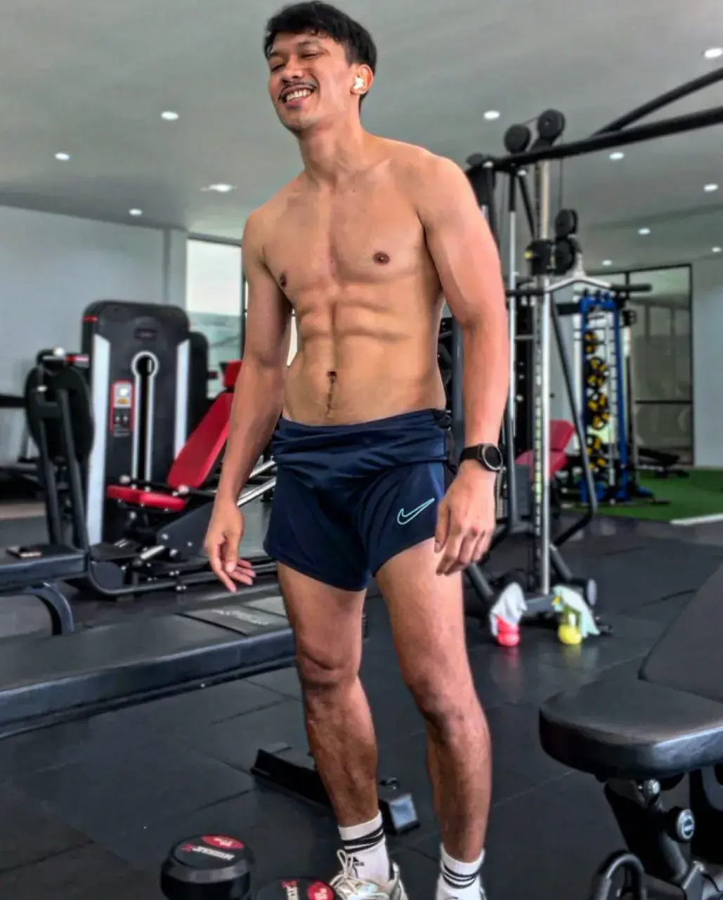 ทรงแด๊ดxทรงผัว/