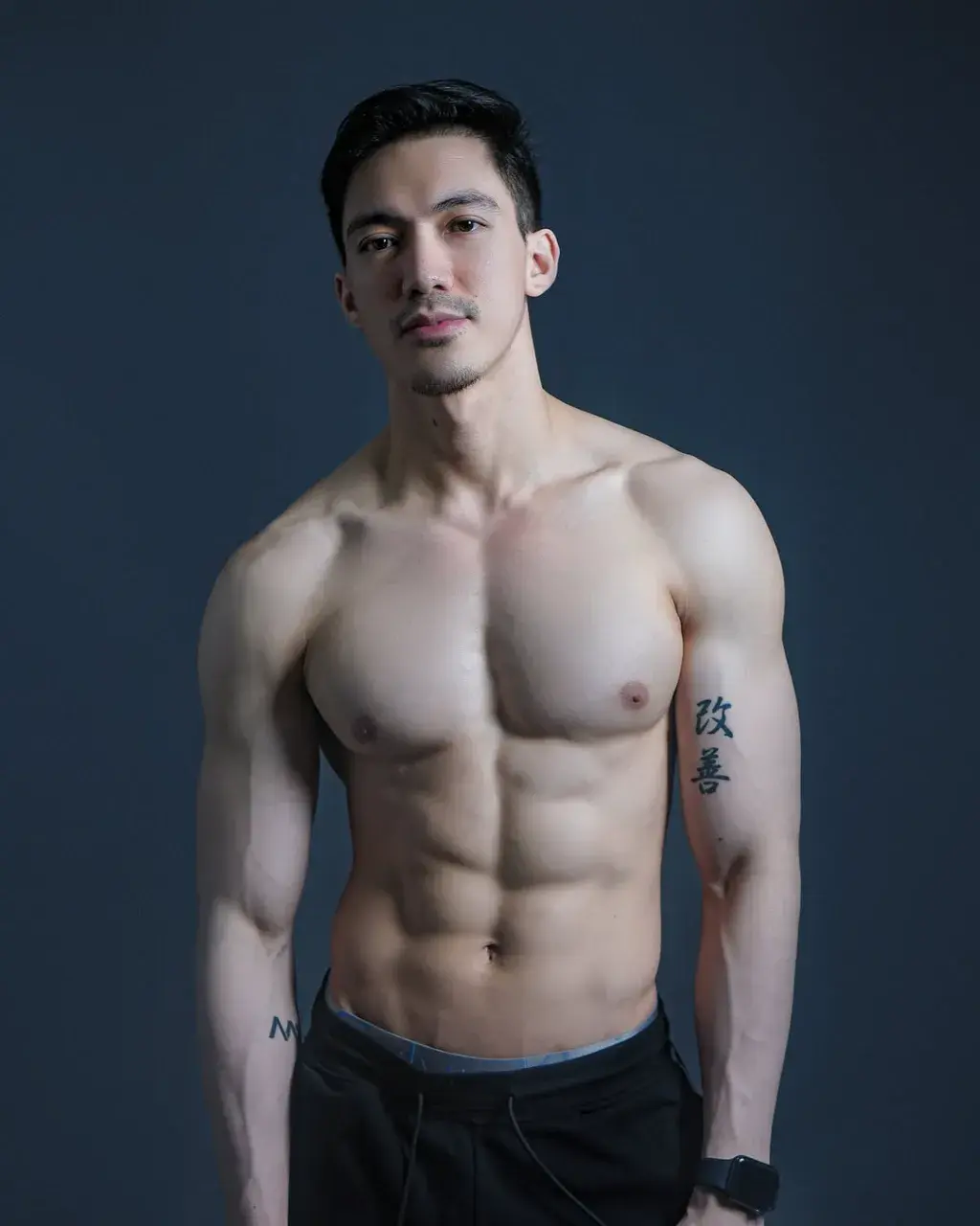 ทรงแด๊ดxทรงผัว/