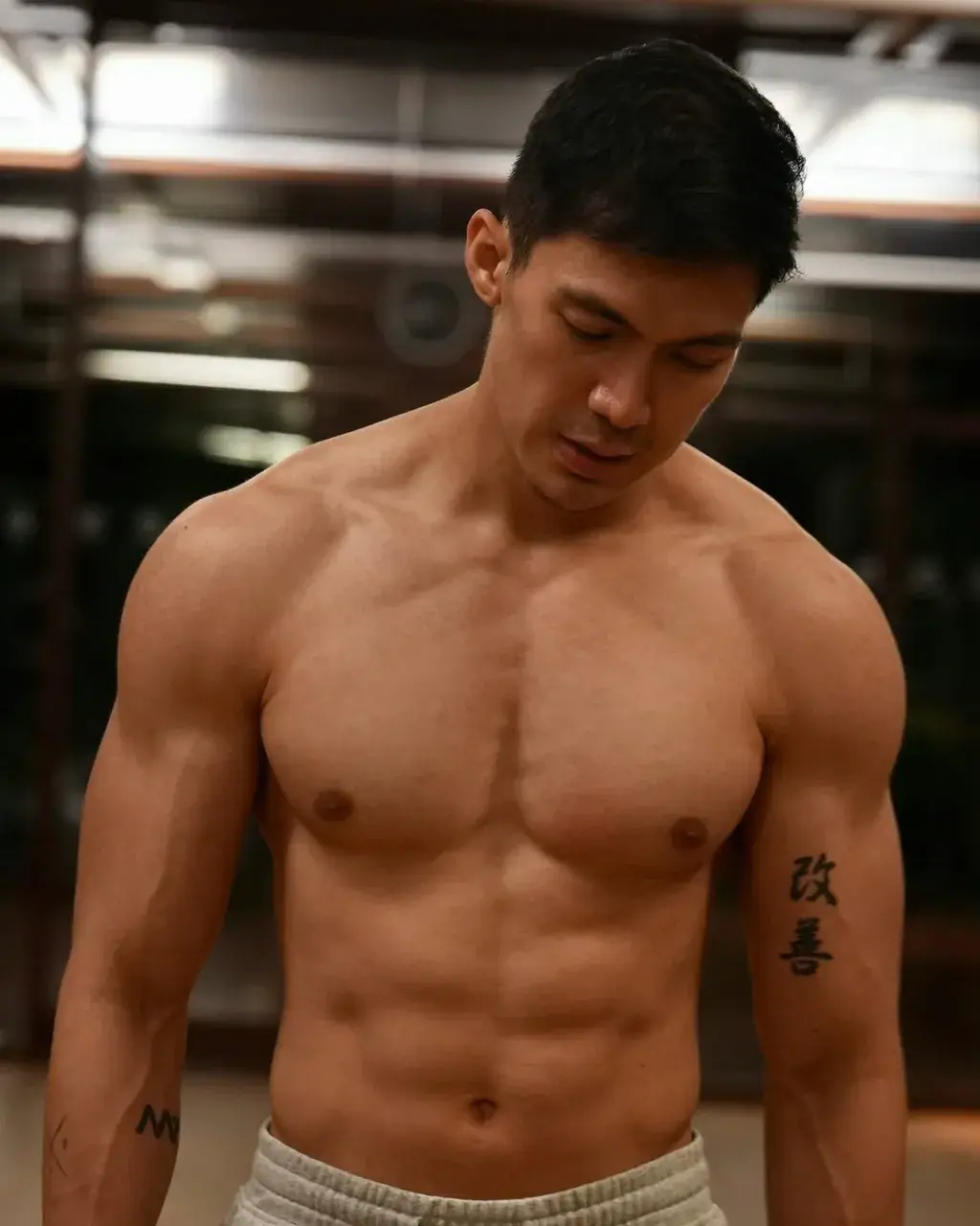 ทรงแด๊ดxทรงผัว/