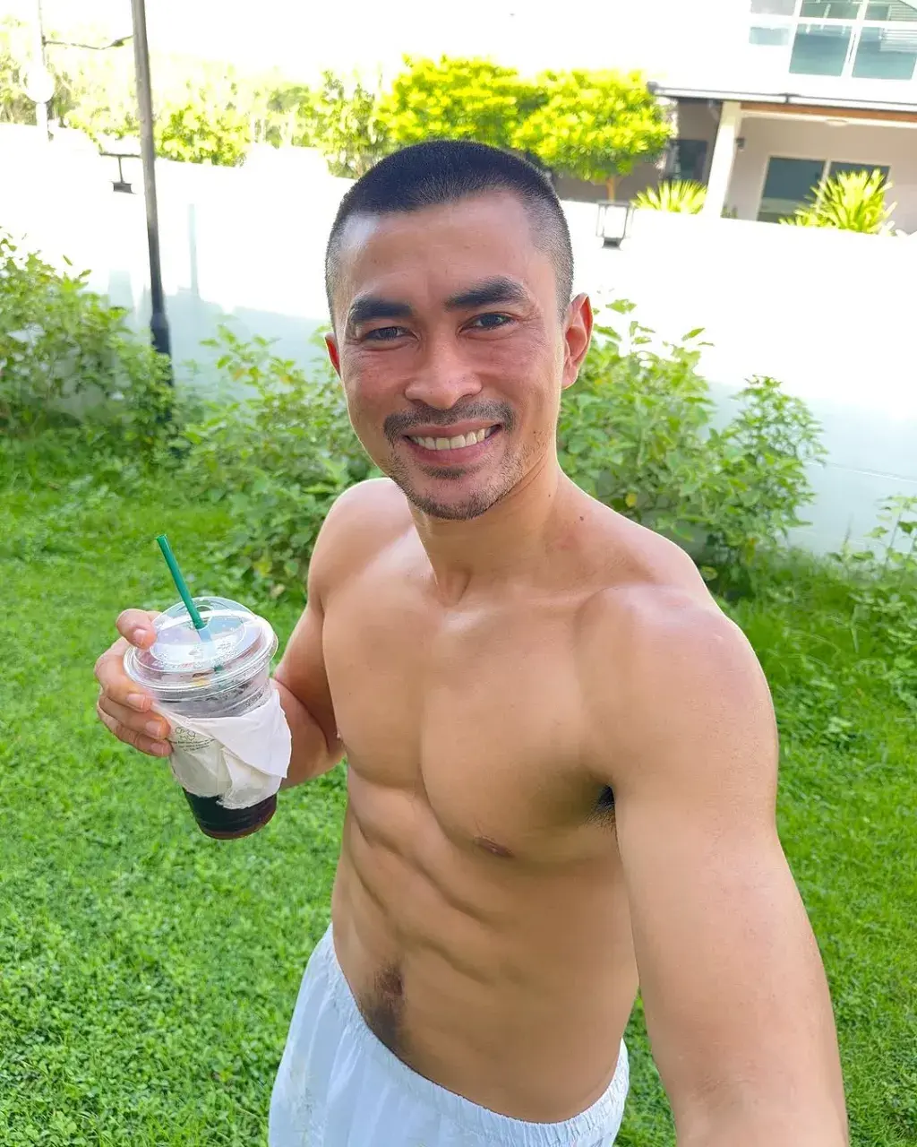 ทรงแด๊ดxทรงผัว/