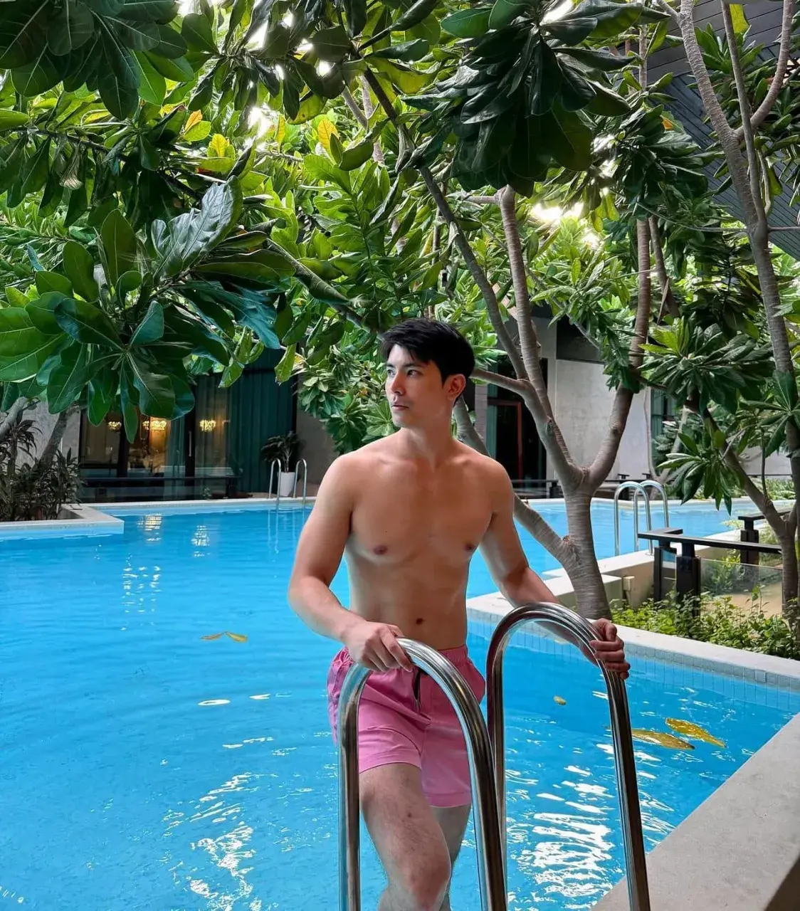 สน ยุกต์ ส่งไพศาลพระเอกขาวล่ำกำลังดี