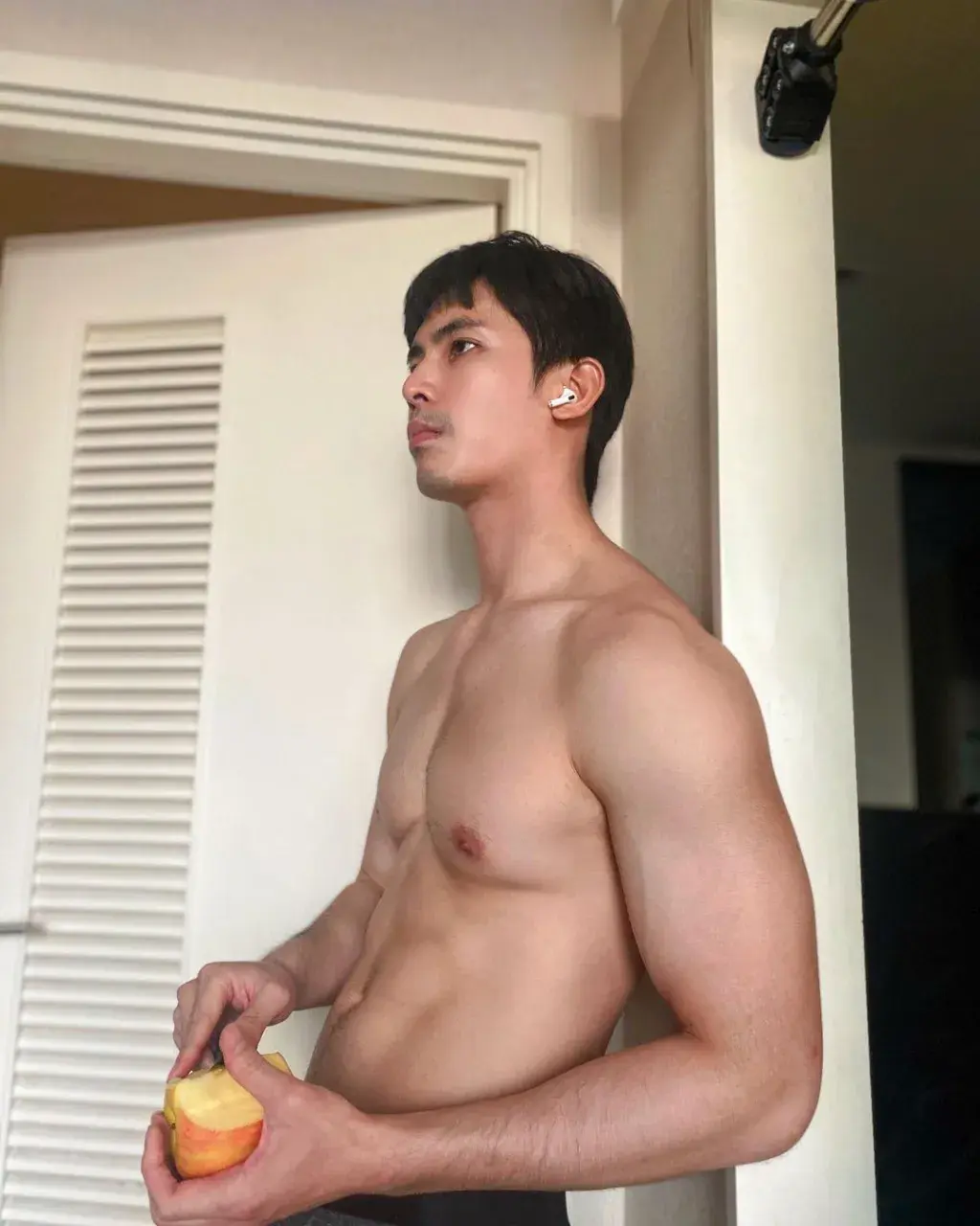 สน ยุกต์ ส่งไพศาลพระเอกขาวล่ำกำลังดี