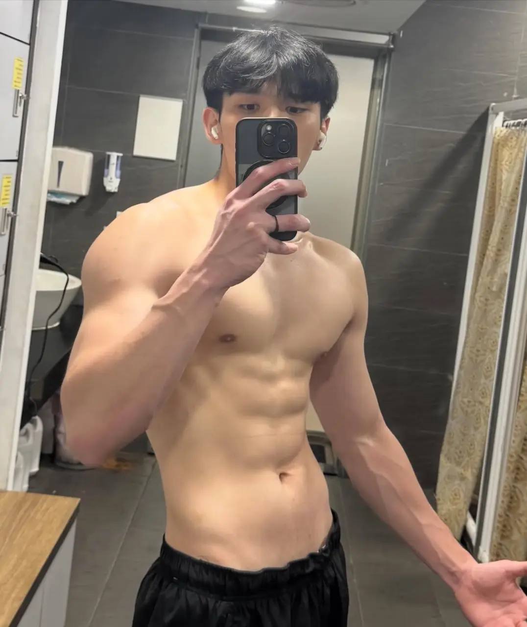 ถอดโชว์เรือนร่าง 2934