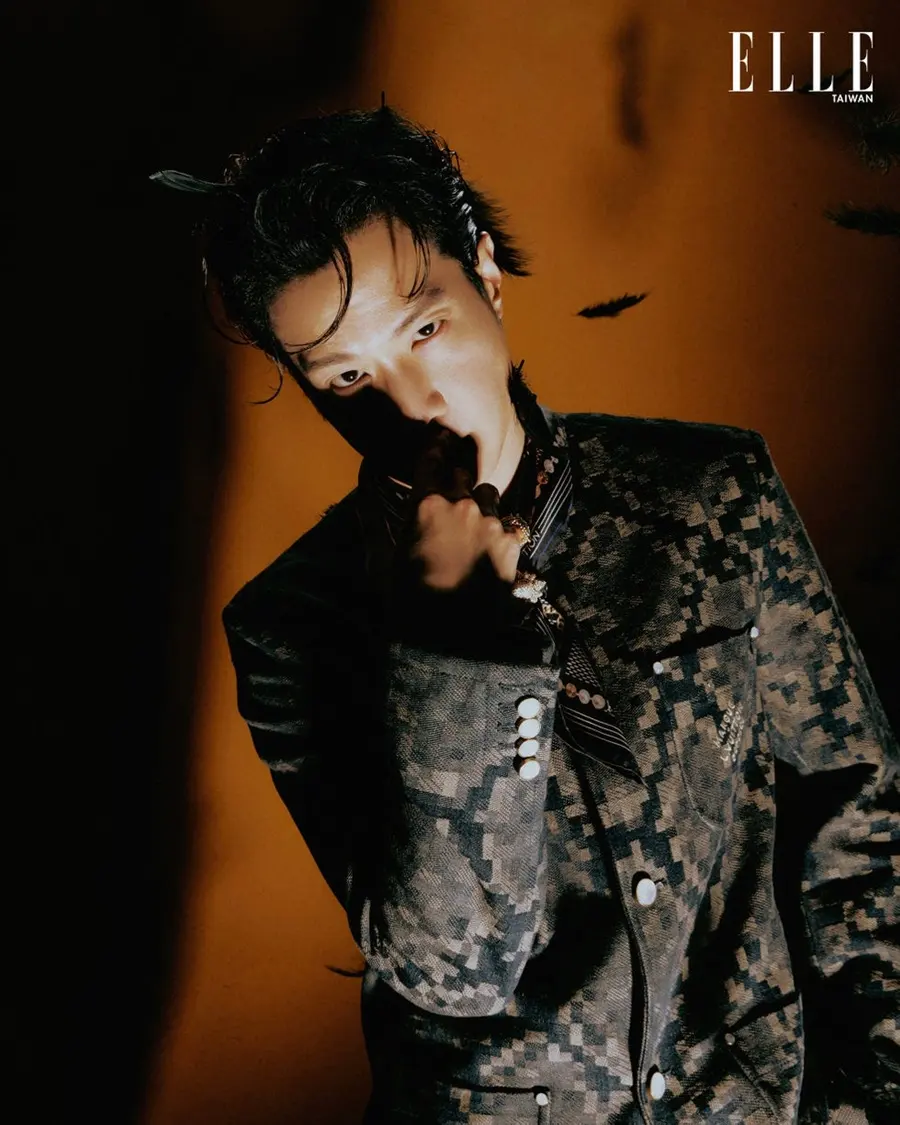 Vic Zhou & Hsueh Shih Ling @ ELLE Taiwan May 2025