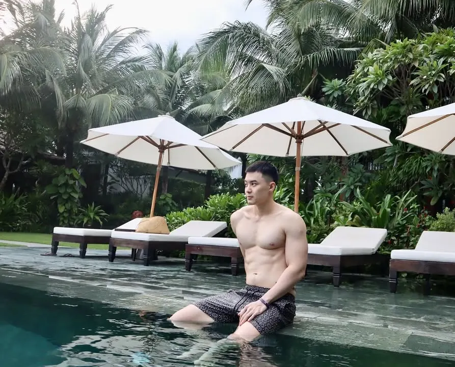 หล่อจั๊วะแสบตา><5