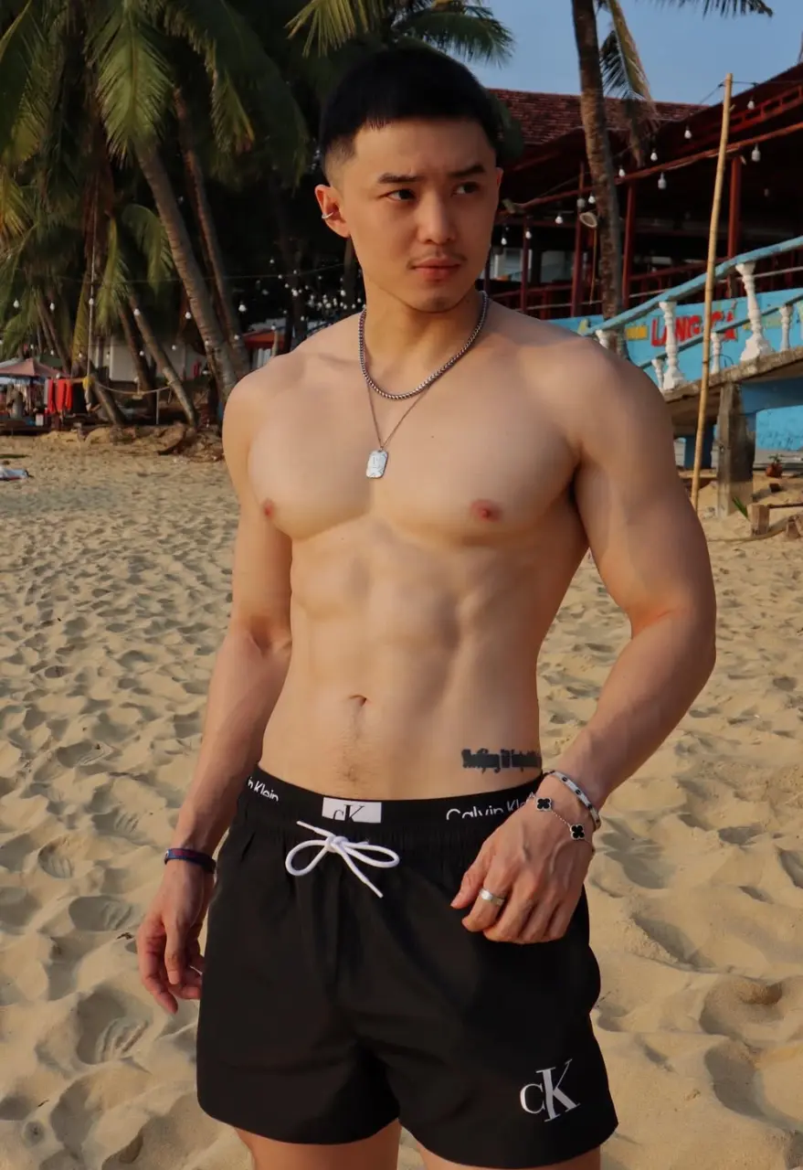 หล่อจั๊วะแสบตา><5