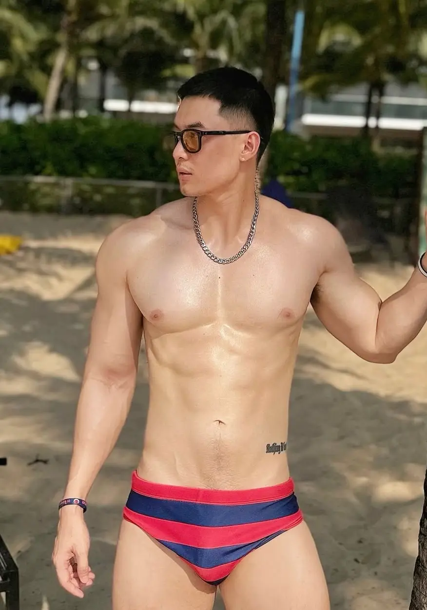 หล่อจั๊วะแสบตา><5