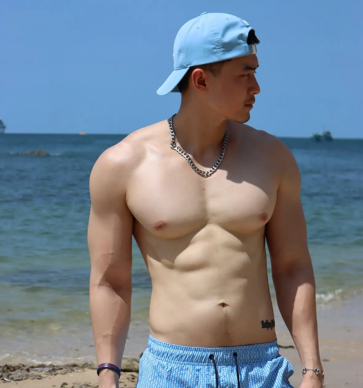 หล่อจั๊วะแสบตา><5