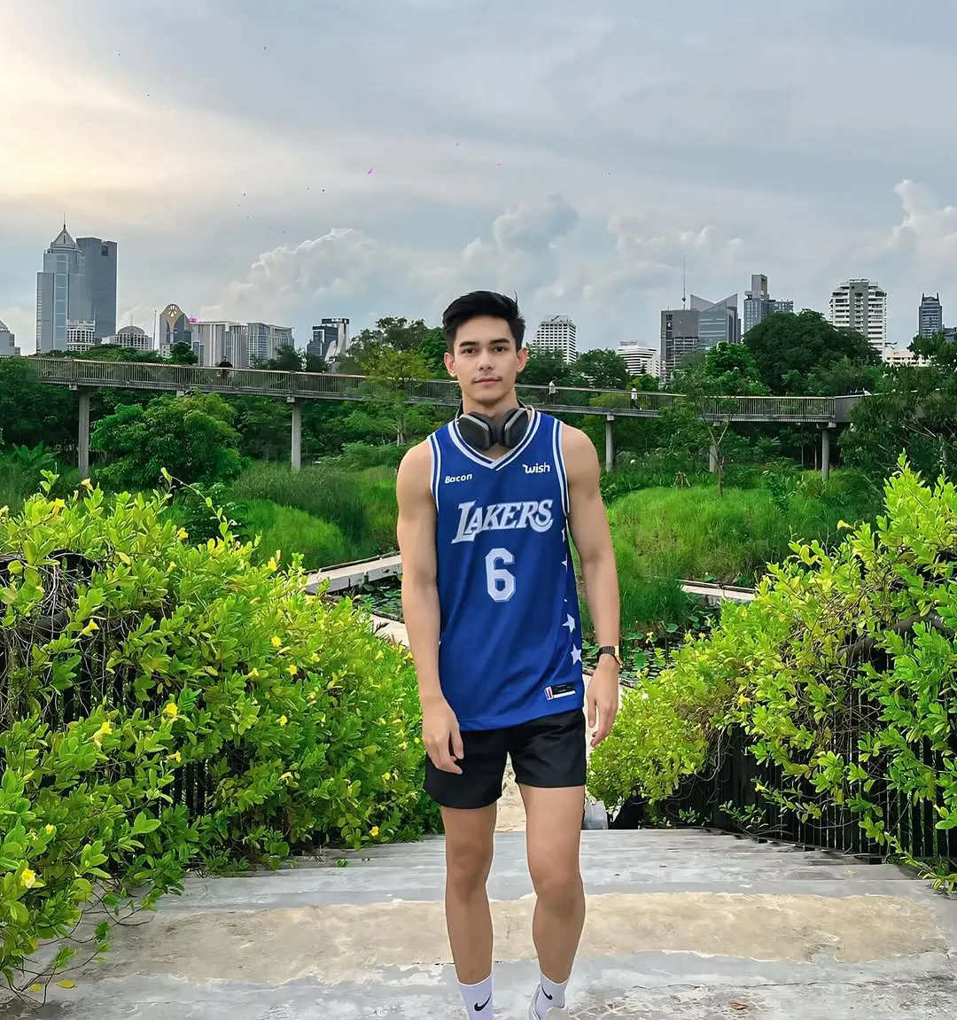 Cool and cute guy : R A C H A N O N