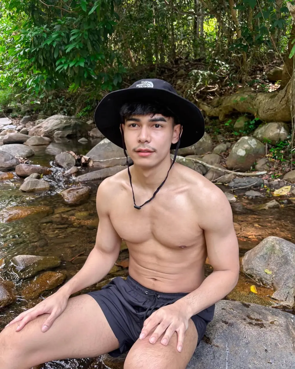 Cool and cute guy : R A C H A N O N