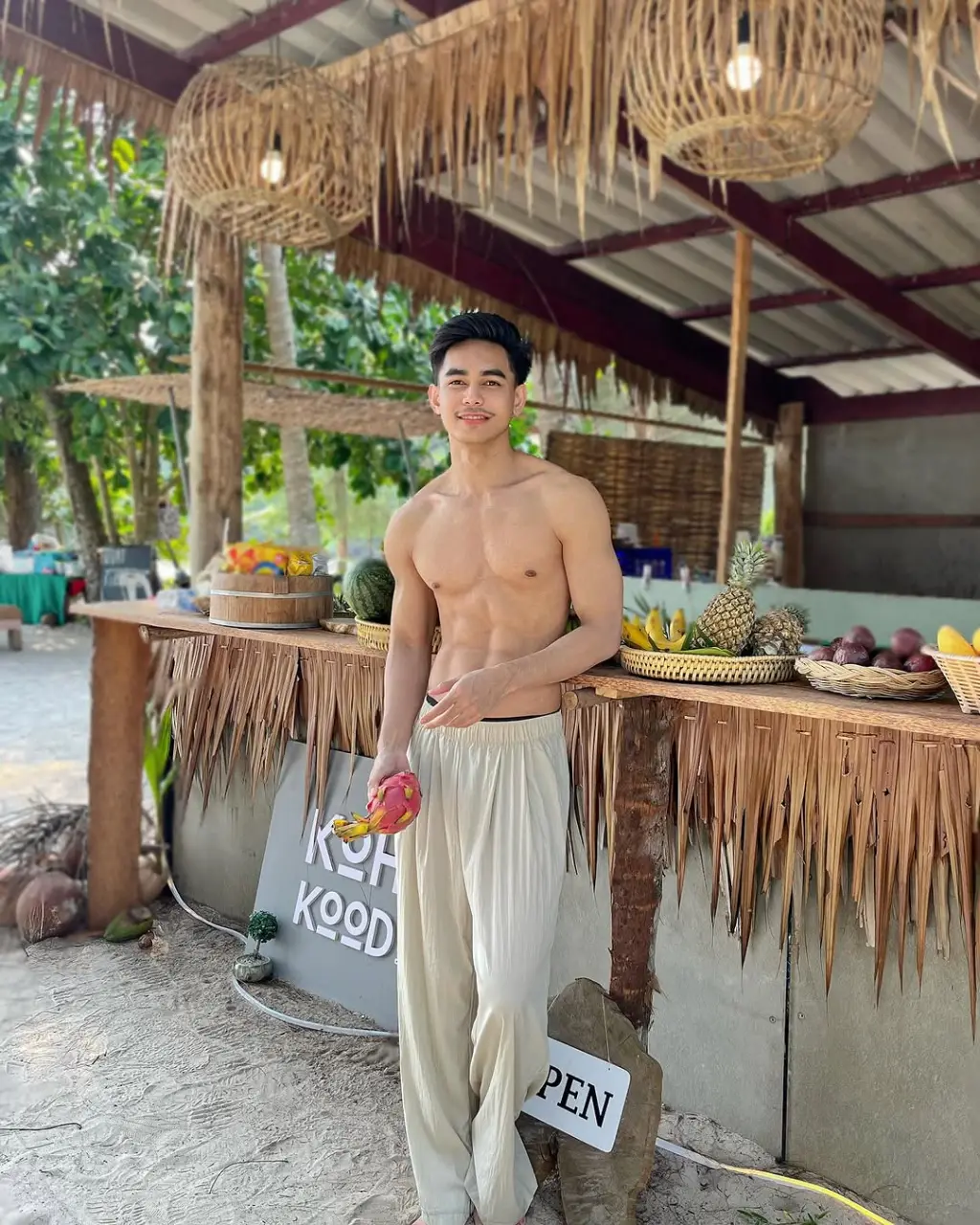 Cool and cute guy : R A C H A N O N