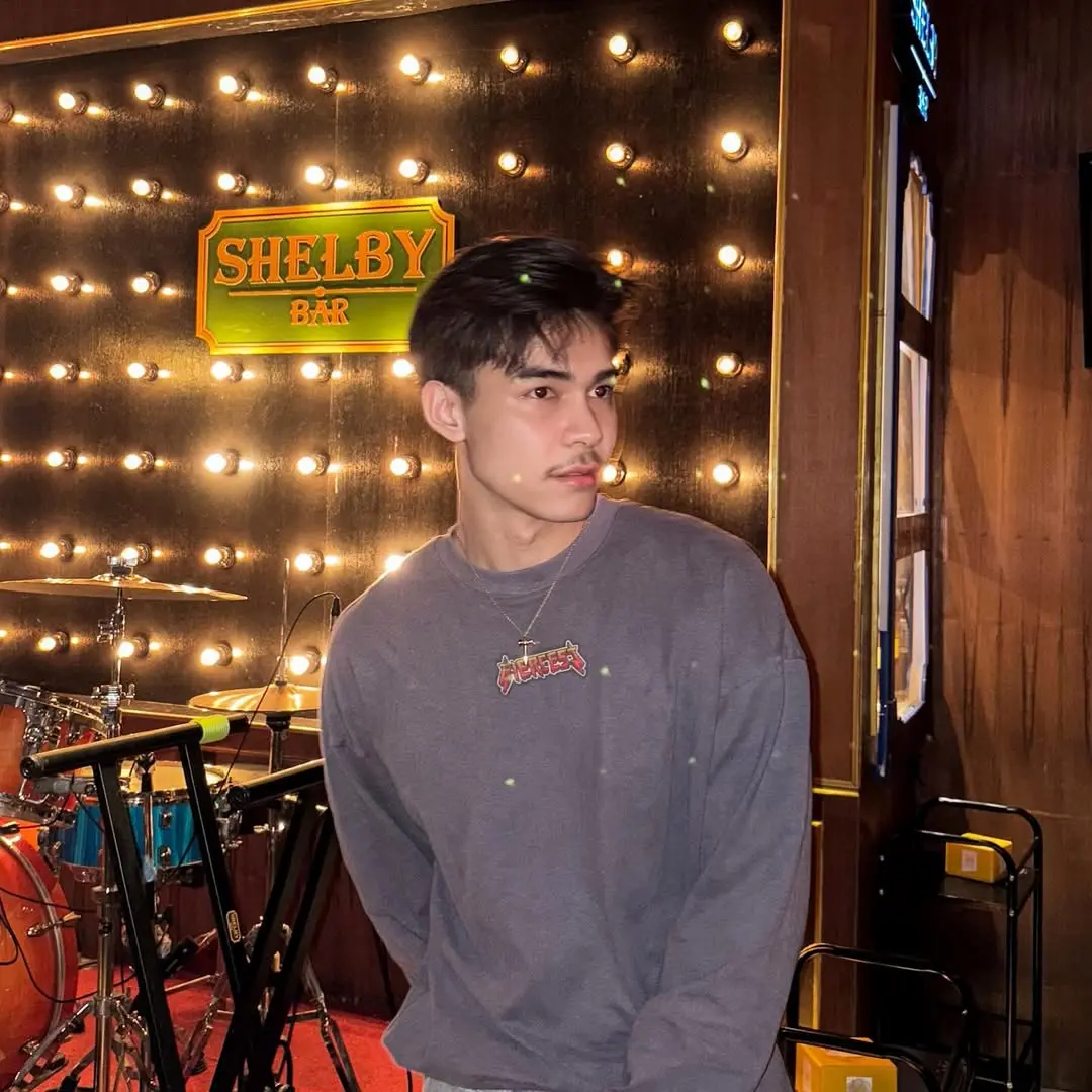 Cool and cute guy : R A C H A N O N