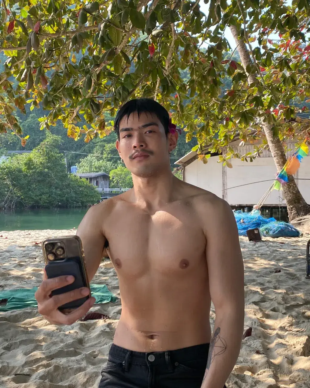 กรุบกรอบเธอชอบมั้ยล้าาา