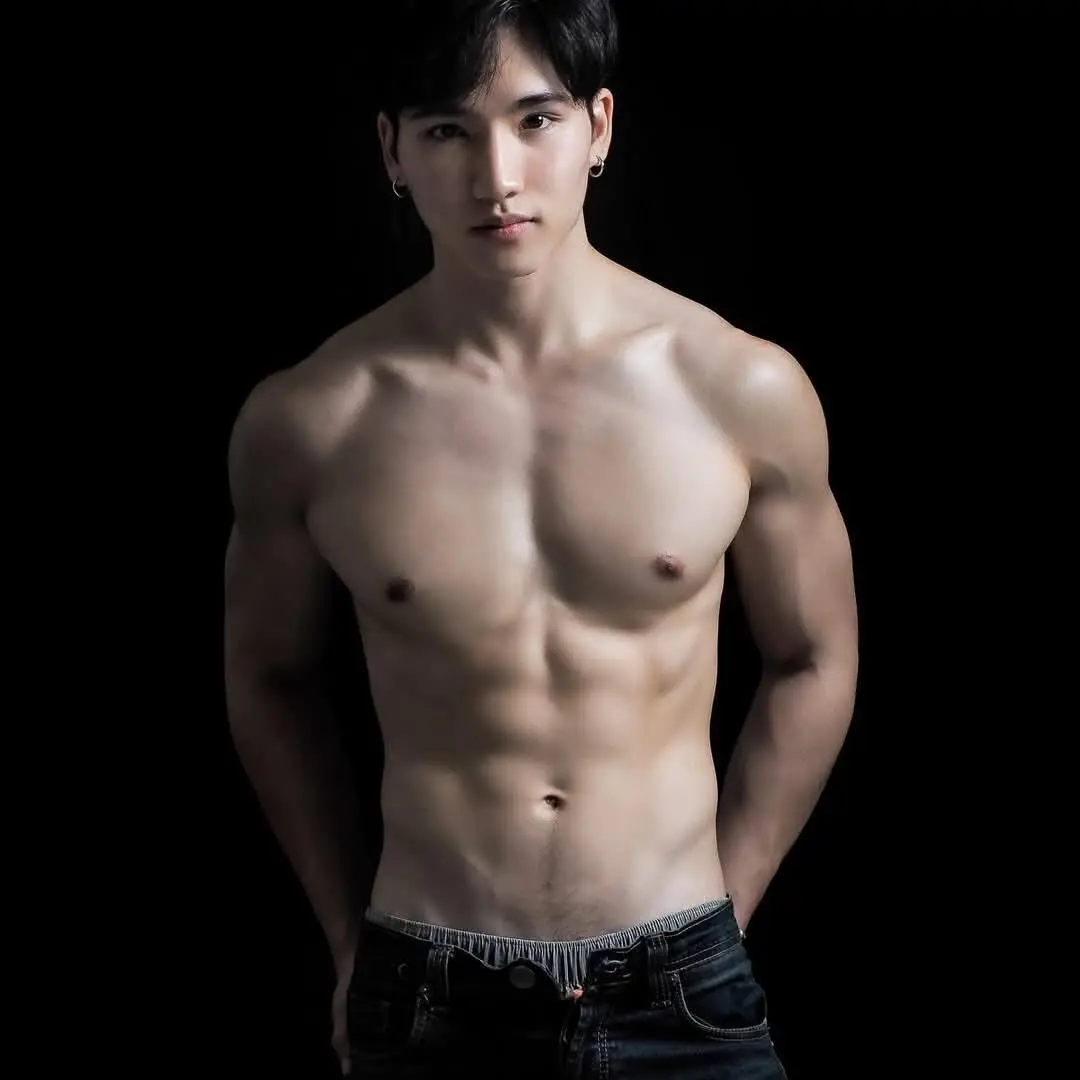 นายแบบแซ่บสะท้าน
