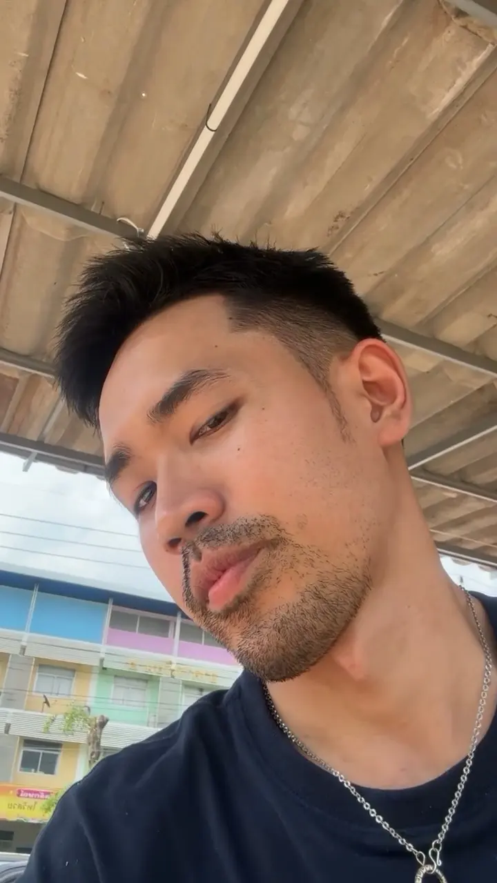 จั๊กะจี้หนวดผัวจัง