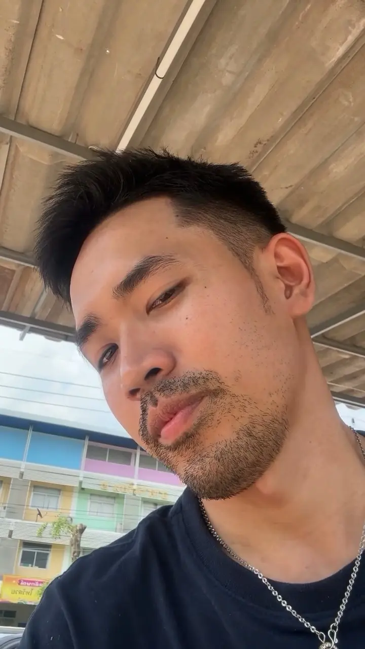 จั๊กะจี้หนวดผัวจัง