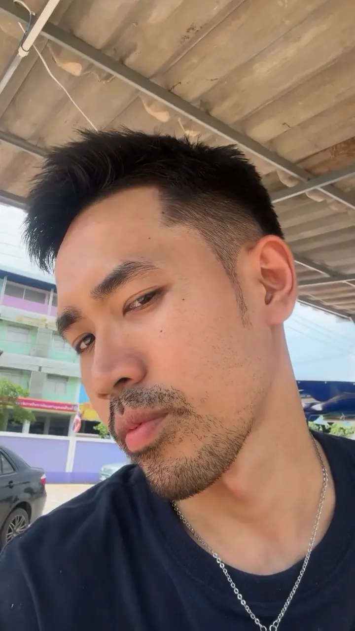 จั๊กะจี้หนวดผัวจัง