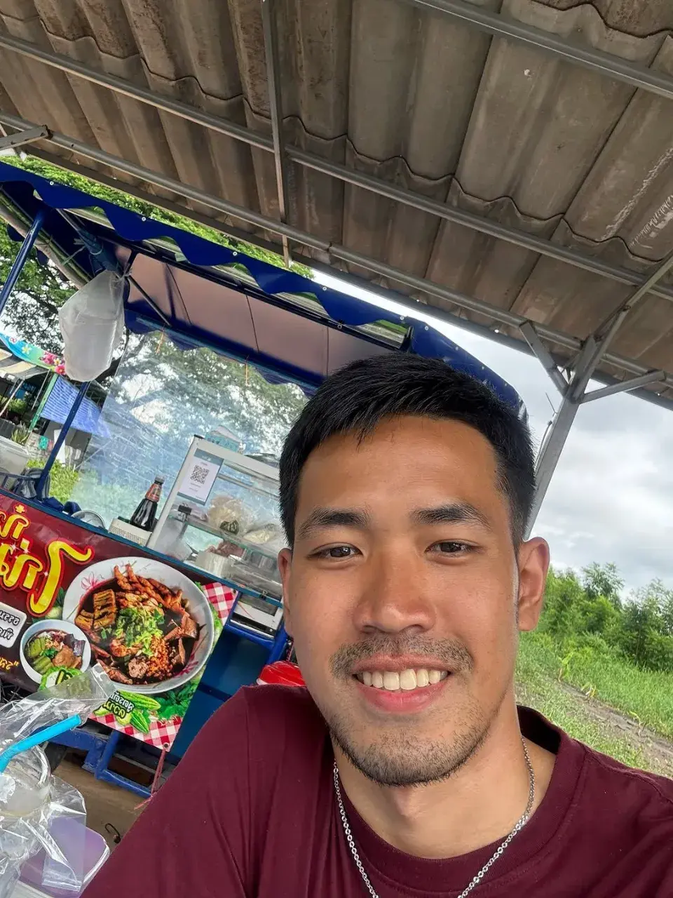 จั๊กะจี้หนวดผัวจัง