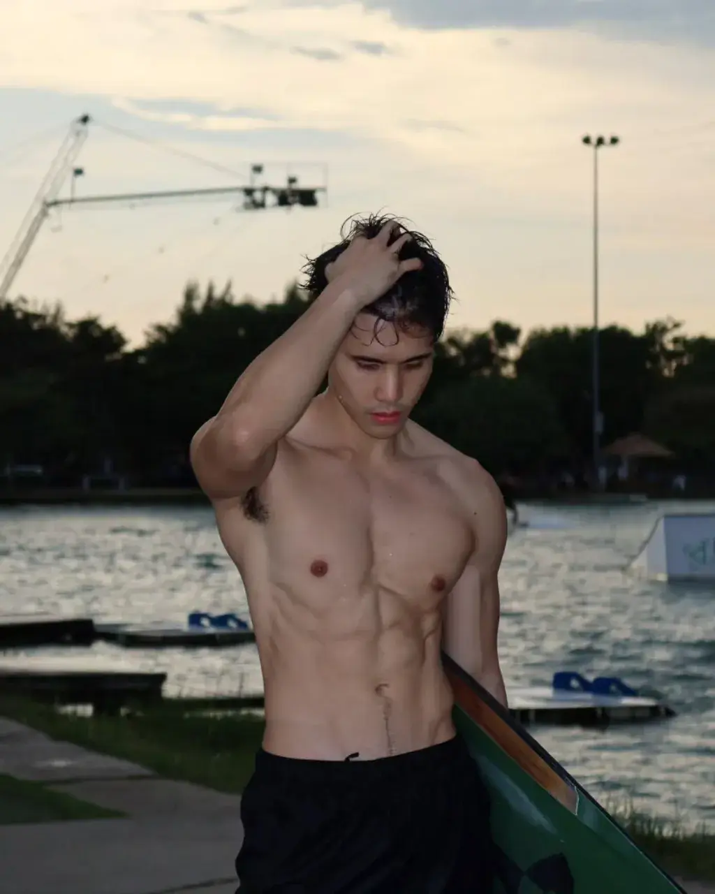 ขาว อม นม ชมพู