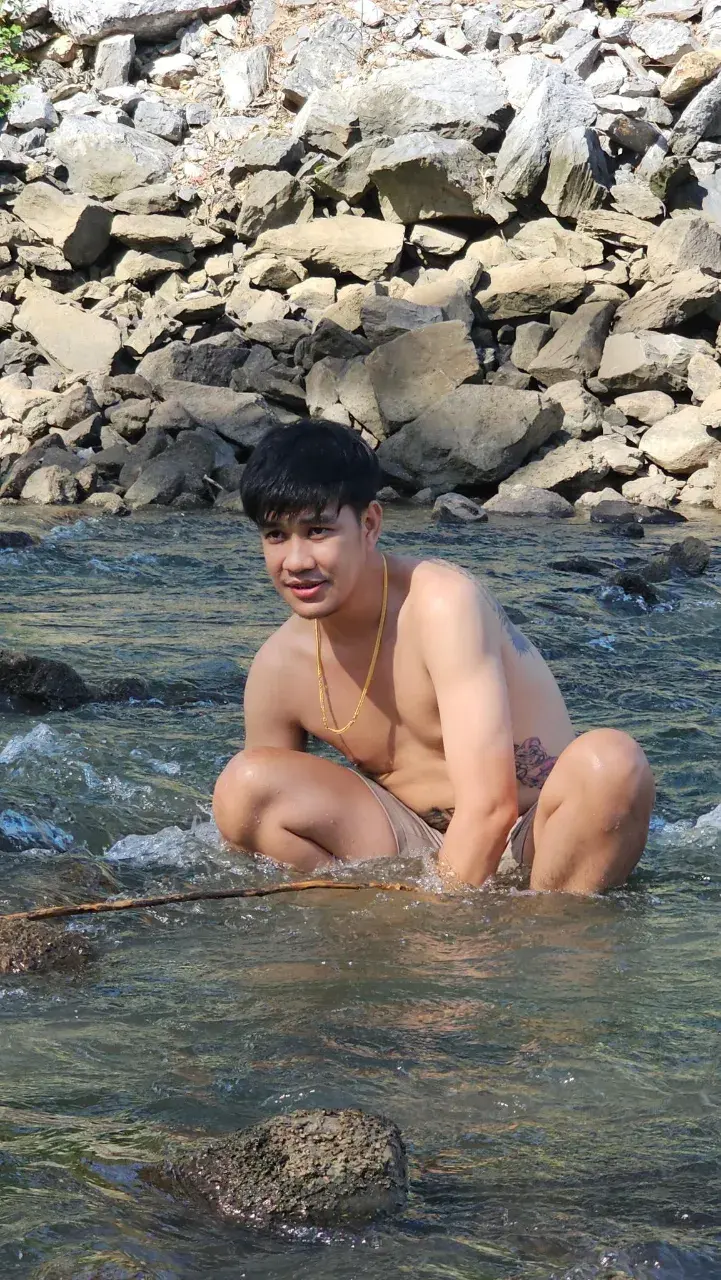 เว้าวอนขอน้ำรัก