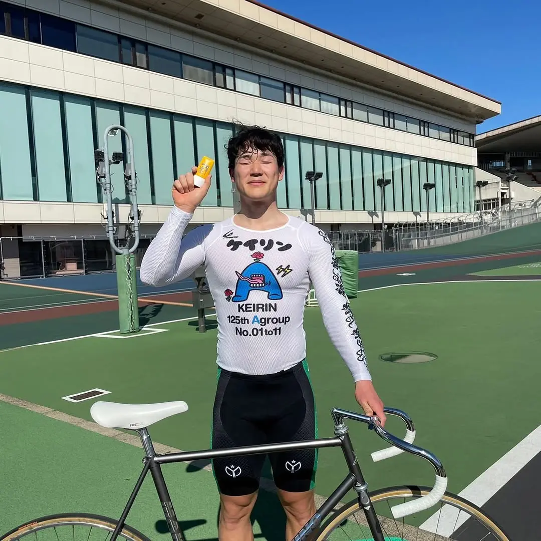 Underwear model & keirin racer : Ryota Mizutani