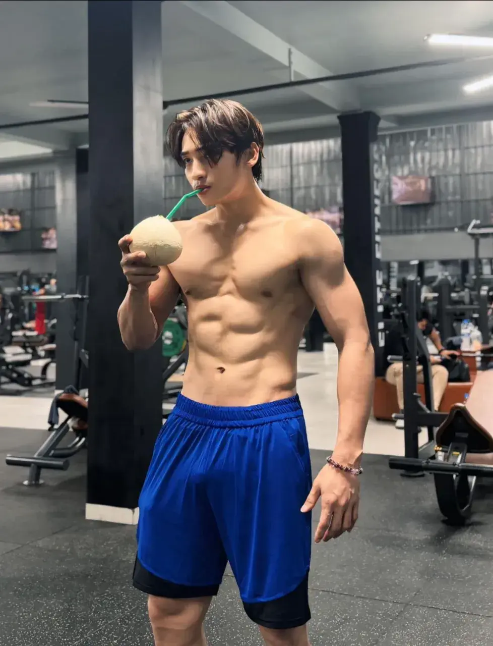 ช๊อตนี้พี่เสว