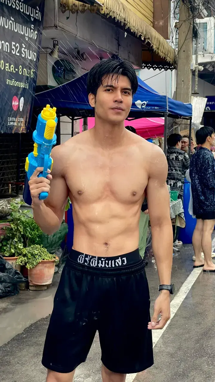 ช๊อตนี้พี่เสว