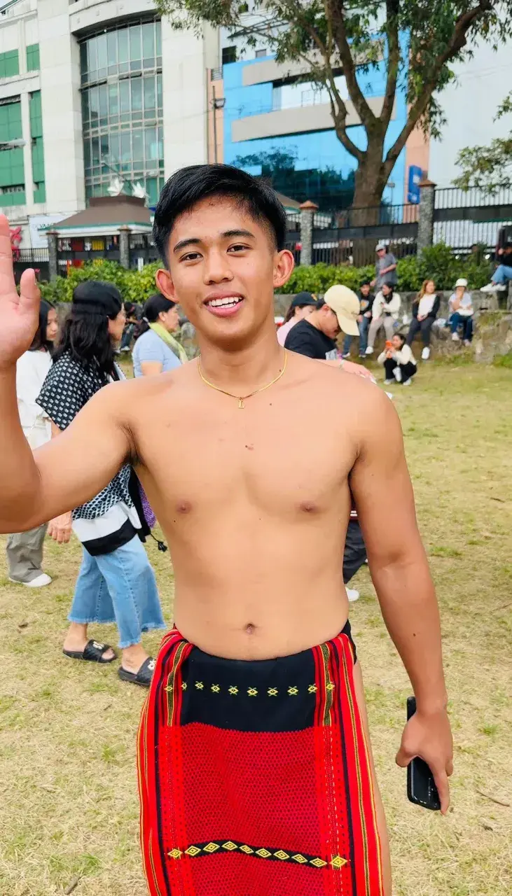 หนุ่มอิฟูเกา..ในฟิลิปปินส์