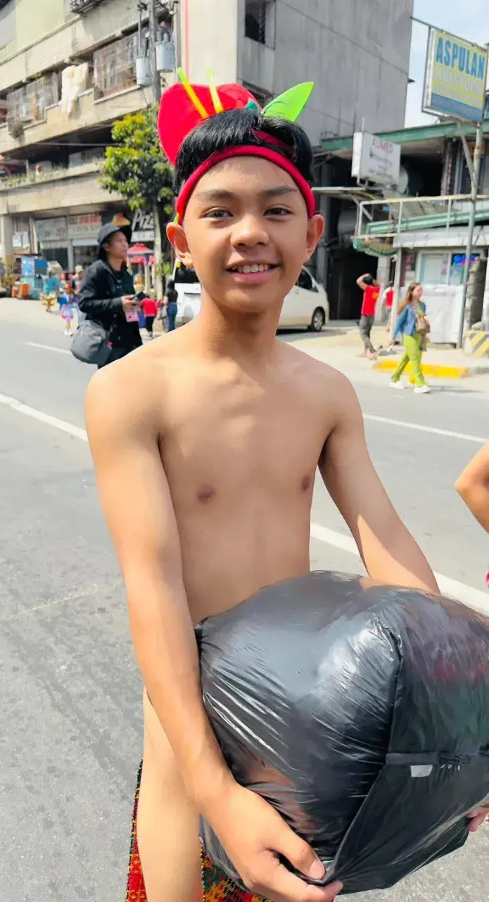 หนุ่มอิฟูเกา..ในฟิลิปปินส์