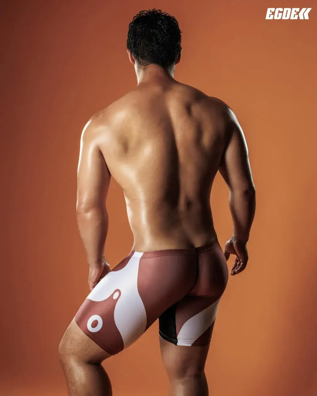 หนุ่มญี่ปุ่น 𝐌𝐚𝐬𝐚𝐡𝐢𝐫𝐨 𝐒𝐮𝐠𝐢𝐲𝐚𝐦𝐚