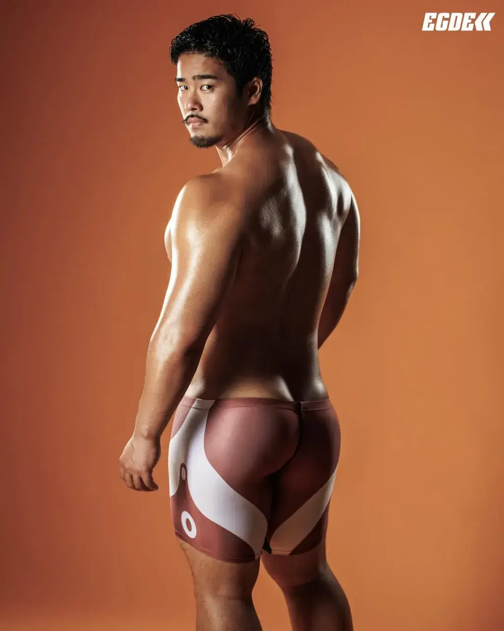 หนุ่มญี่ปุ่น 𝐌𝐚𝐬𝐚𝐡𝐢𝐫𝐨 𝐒𝐮𝐠𝐢𝐲𝐚𝐦𝐚