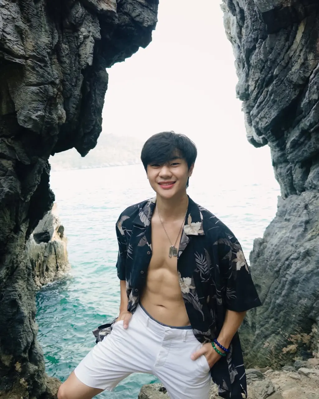 Cool and cute guy : Ta Nannakun Pakapatpornpob