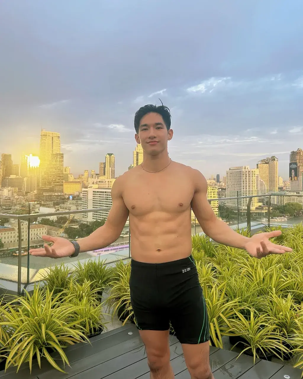 ถอดโชว์เรือนร่าง 2936