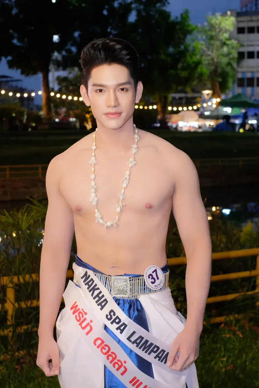 ถอดโชว์เรือนร่าง 2937