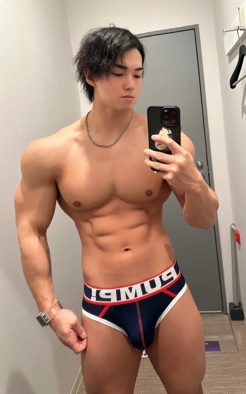 หนุ่มญี่ปุ่นแดนพระอาทิตย์อุทัย.