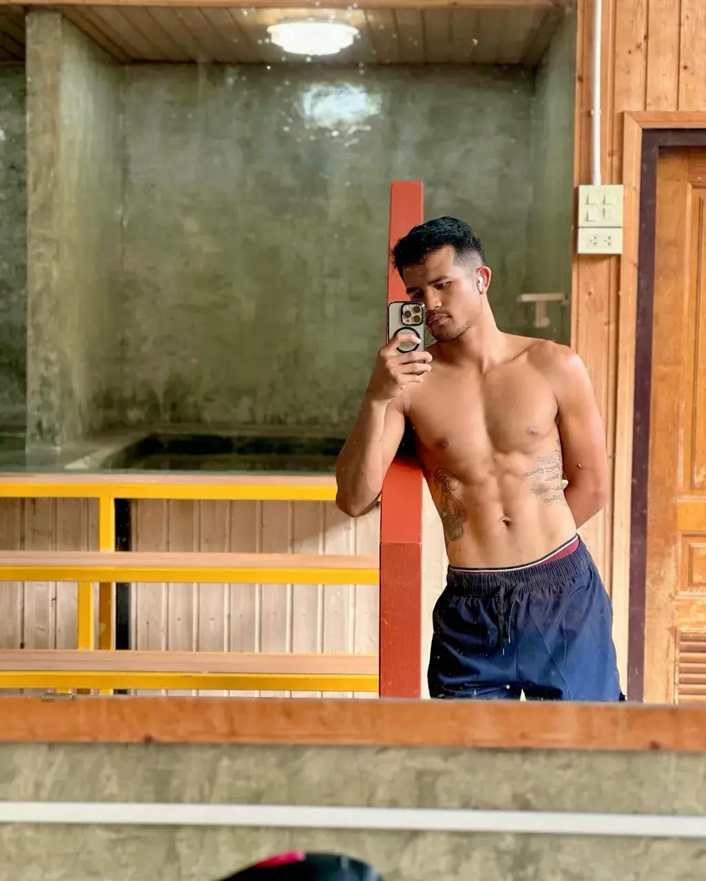 เจ็บกี่หนจะทนเพราะรัก