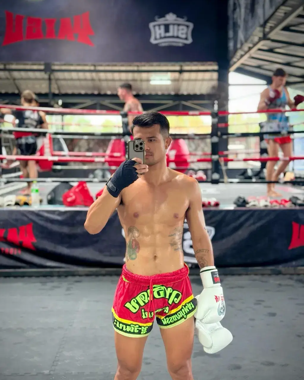 เจ็บกี่หนจะทนเพราะรัก