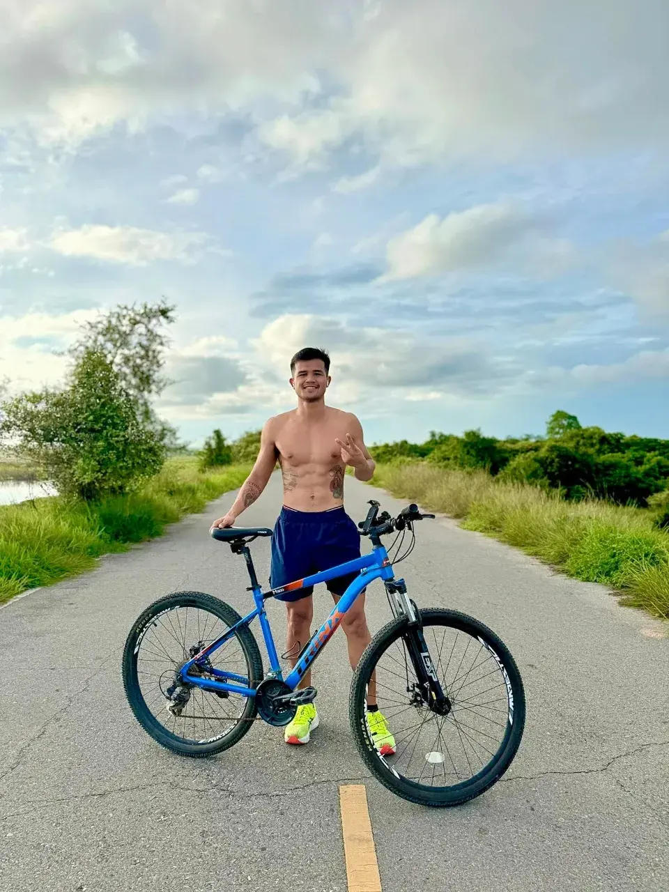 เจ็บกี่หนจะทนเพราะรัก