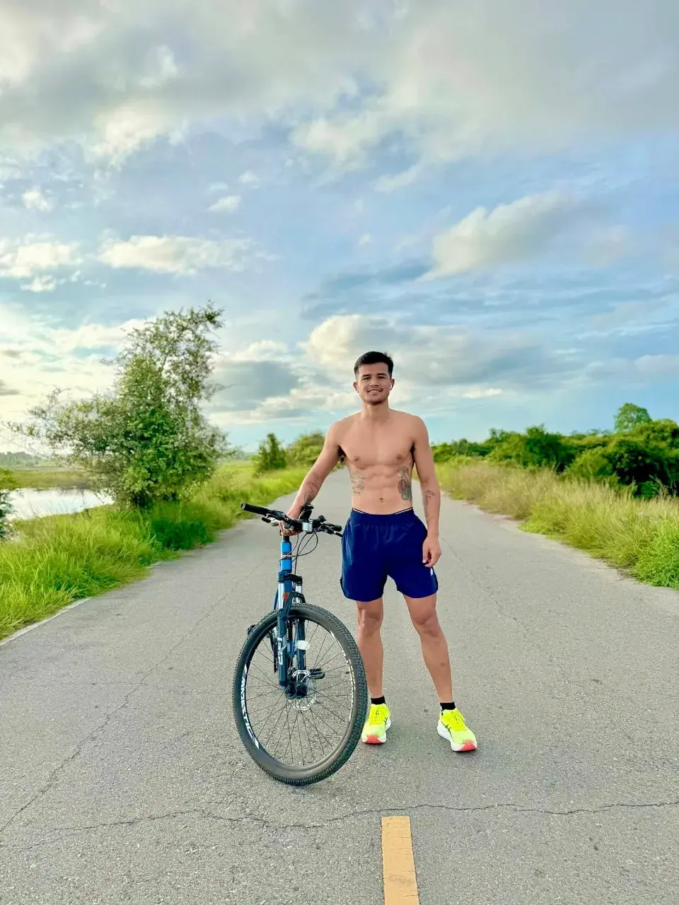 เจ็บกี่หนจะทนเพราะรัก