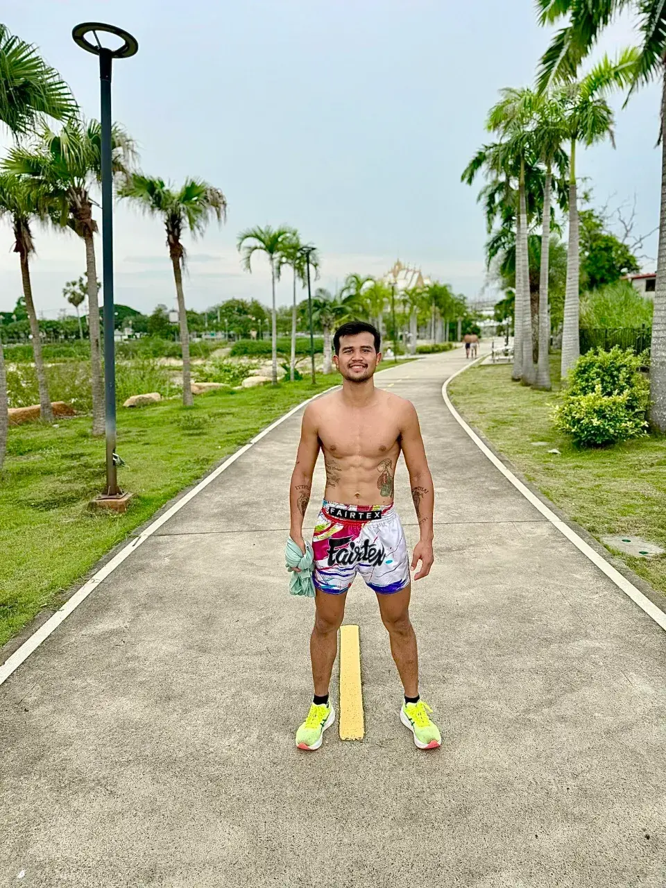 เจ็บกี่หนจะทนเพราะรัก