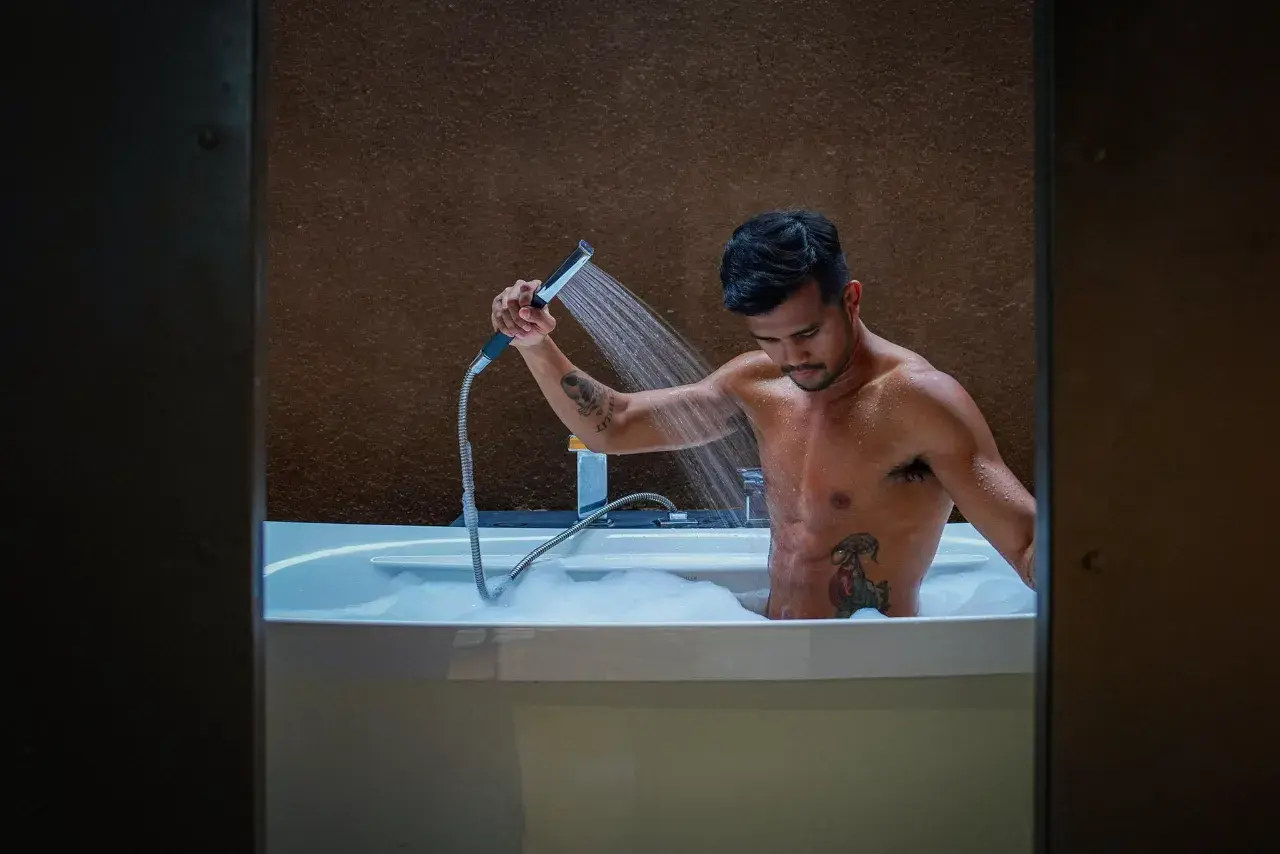 เจ็บกี่หนจะทนเพราะรัก