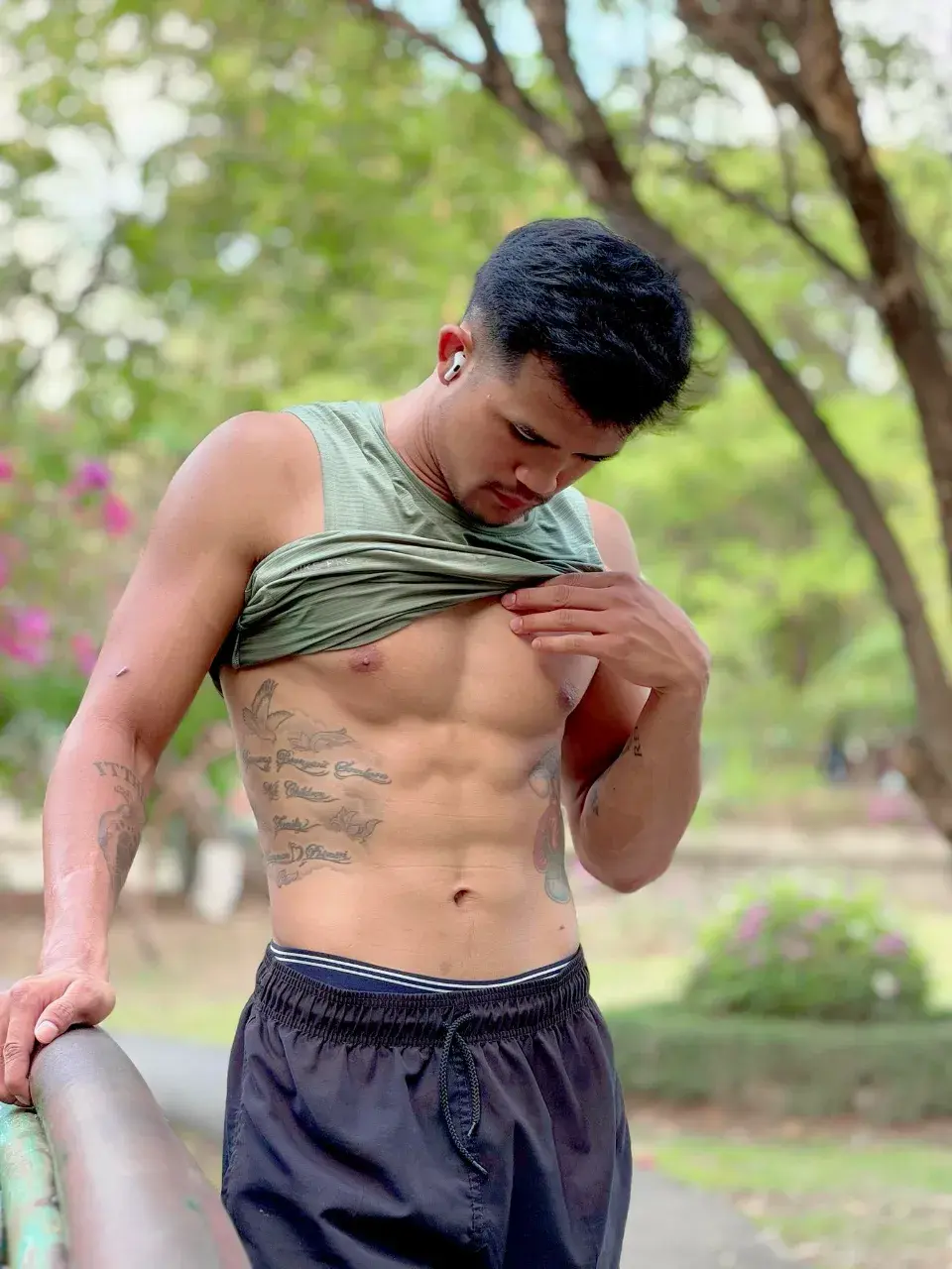 เจ็บกี่หนจะทนเพราะรัก