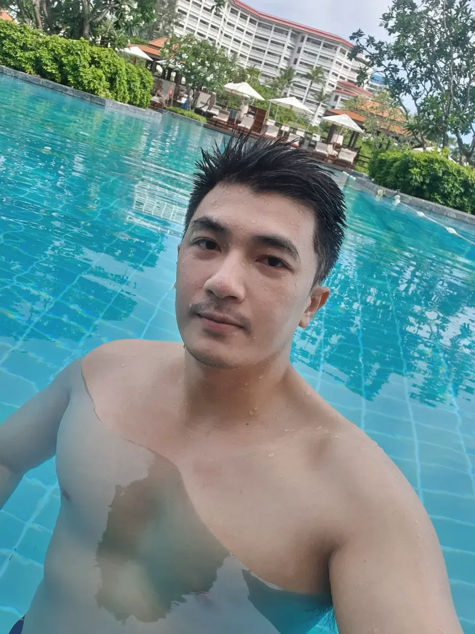 ล่ำๆเห็นแล้วสั่นเลย