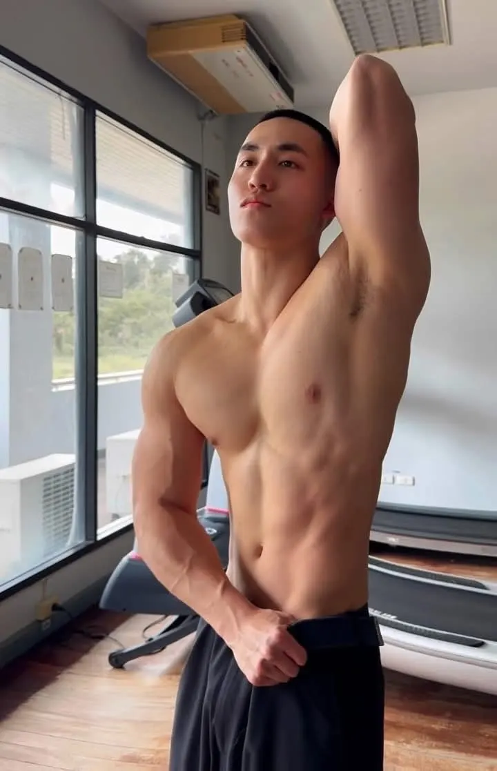 ถอดโชว์เรือนร่าง 2938