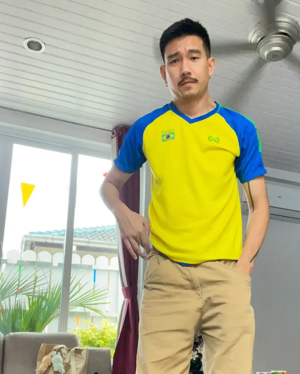 ผัวเขาเราเขิน