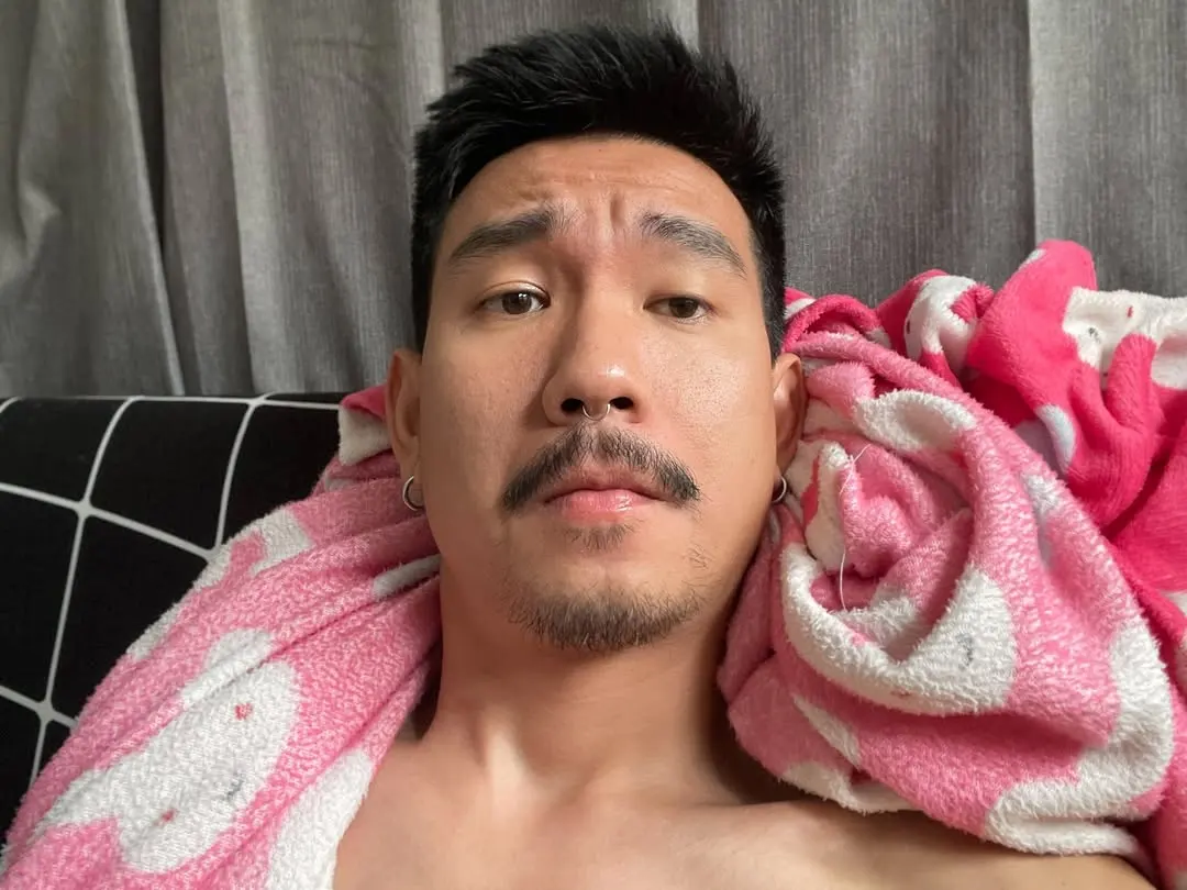 ผัวเขาเราเขิน