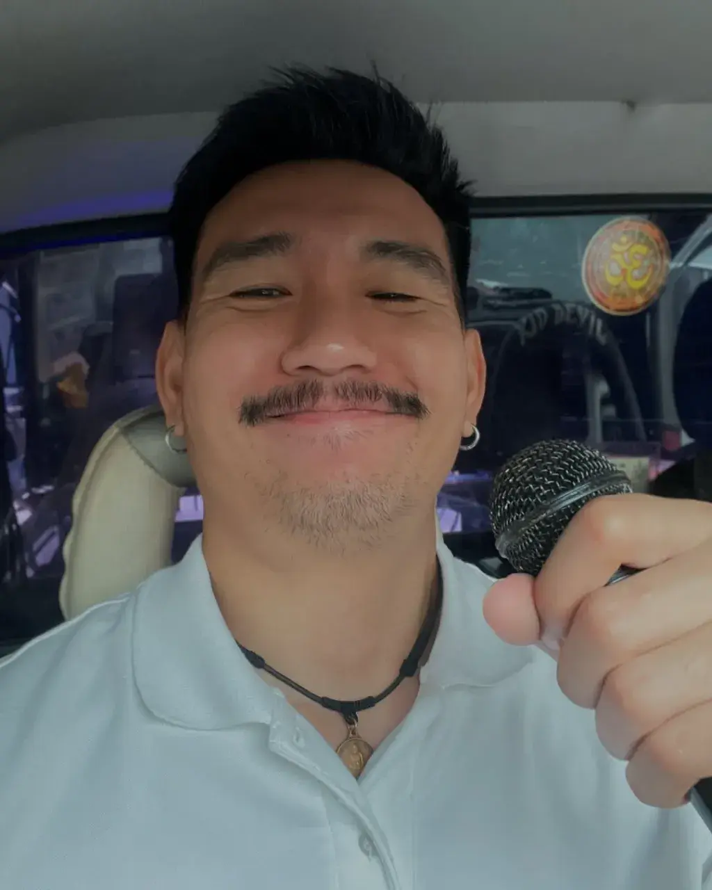 ผัวเขาเราเขิน