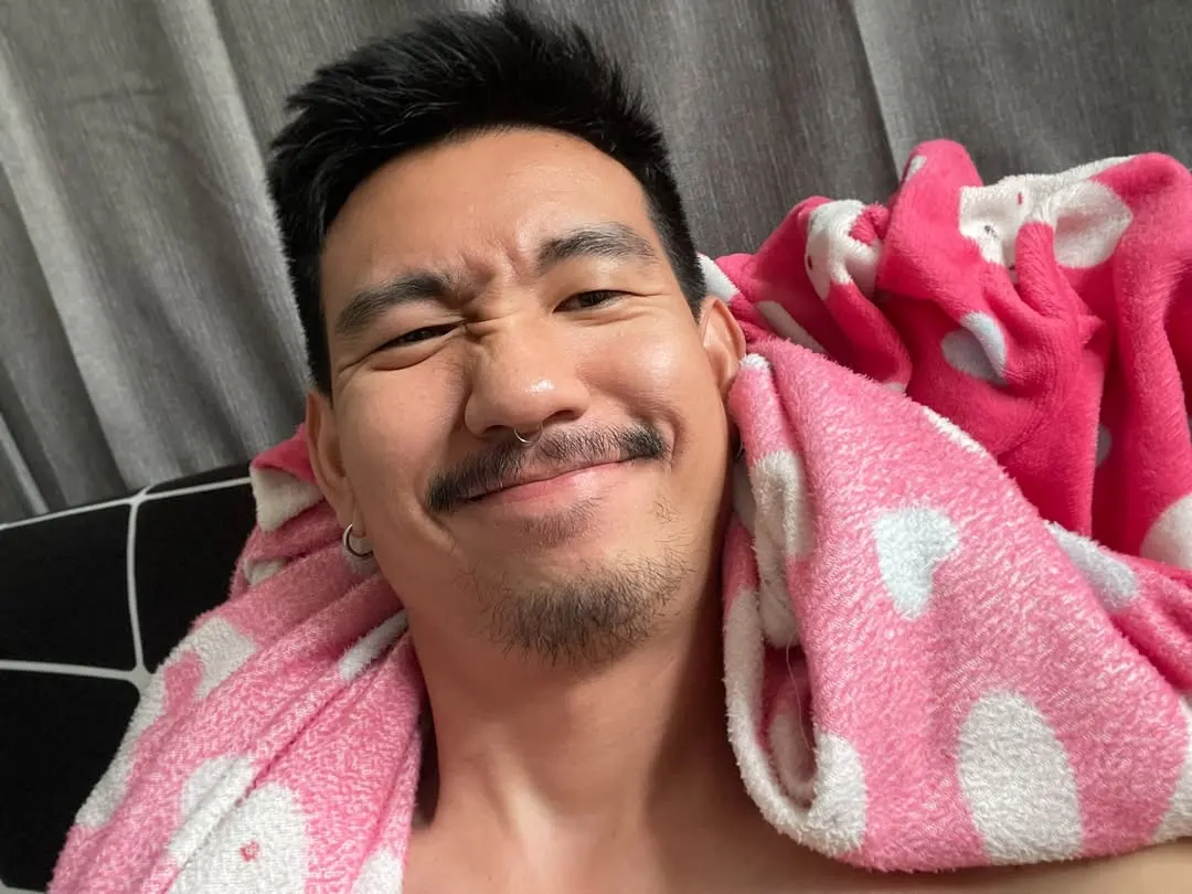 ผัวเขาเราเขิน