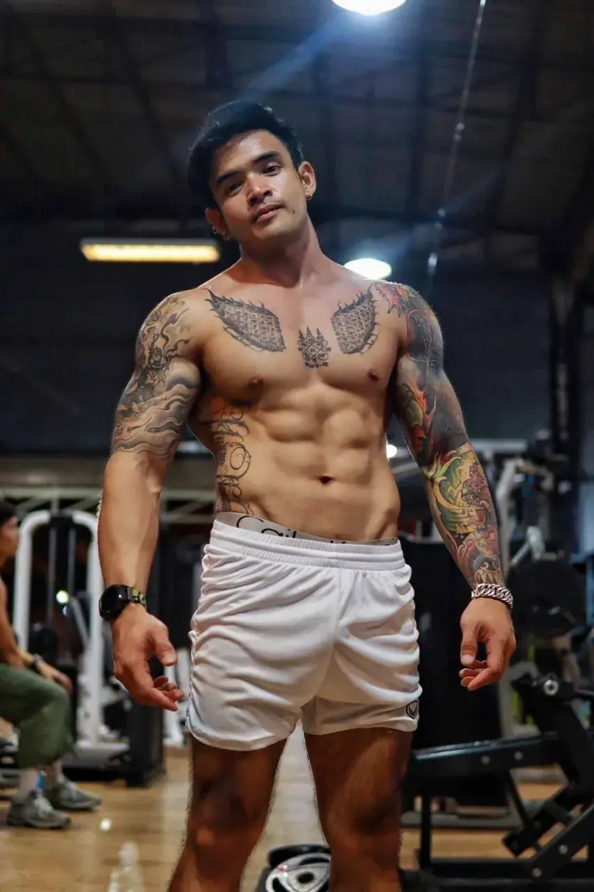 หลงรอยสักว่ะ